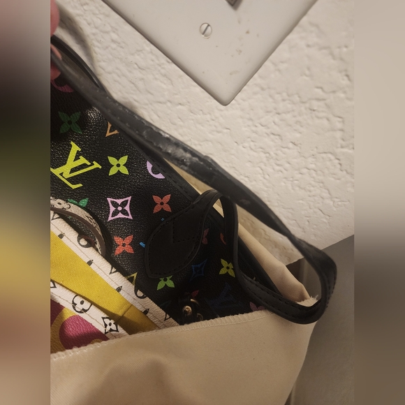 LV Bundle - Picture 7 of 11